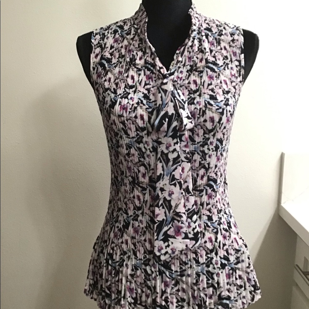 DKNY sleeveless stretch women’s blouse